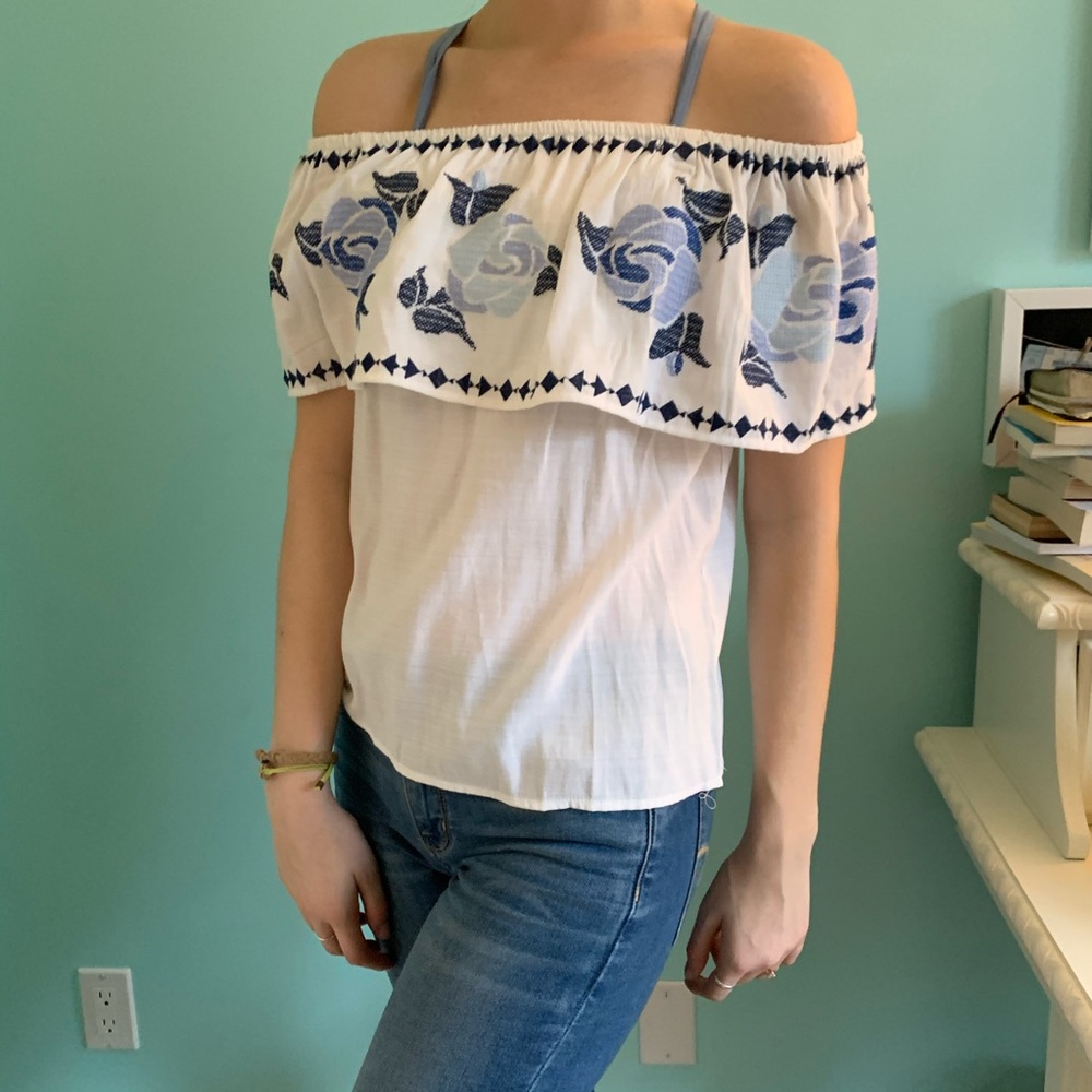embroidered off-the-shoulder top // francesca’s